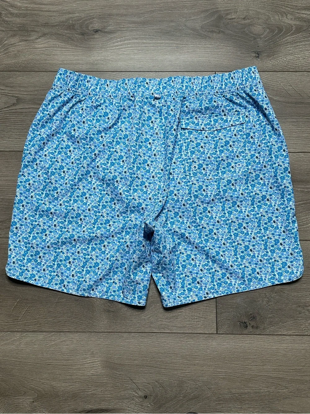 Johnnie-O 7" Hummell Lined Stretch Swim Trunks Surf Shorts Blue Floral Size XL - Picture 3 of 14